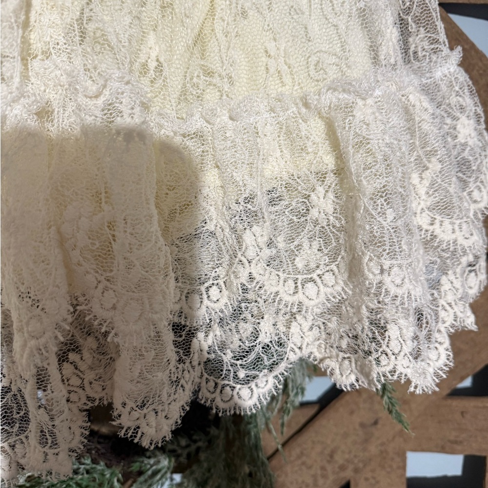 Ryu Cream Lace Detail Skirt lined - Picture 5 of 11